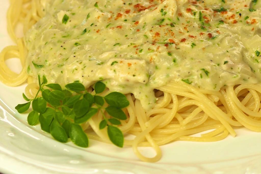 Moringa Alfredo Sauce